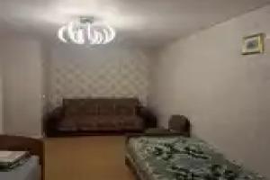 Uyutnaya Kvartira Vozle Polikliniki Flat, Beloyarsky