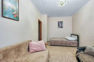 Na Ulitse Vasiliya Goltsova 3 Flat, Tyumen