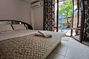 Semeynye Na Pervom Etazhe S Otdelnym Vkhodom Flat, Feodosiya