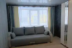 Na Ulitse Zaslavskogo 21 Flat, Serov