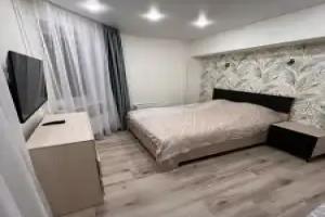 2-Kh Komnatnaya Gorod Kirov Ulitsa Molodoy Gvardii 102 Flat, Kirov