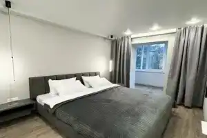 Dvukhkomnatnaya na Navaginskoy Ulitse Flat, Sochi