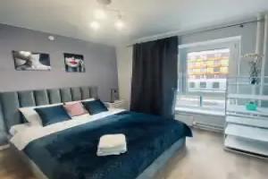Semejnyie 3h Komnatnyie U Metro Apartments, Lyubertsy