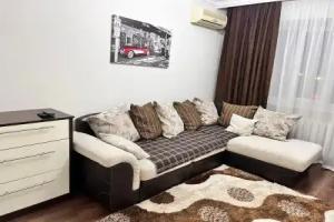 Dvukhkomnatnaya Kurmangazy 5 Flat, Atyrau