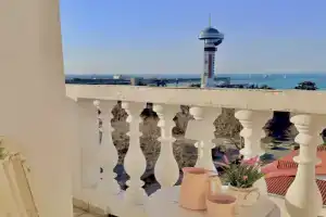 S Vidom Na More I Gory Flat, Tuapse