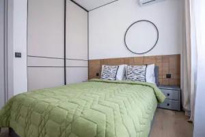 Svetlaya 2-Komnatnaya Kvartira Iva v Zhk Samolet Flat, Krasnodar