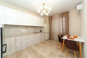 Dvukhkomnatnye V Zhk Zhigulina Roscha Apartment, Simferopol