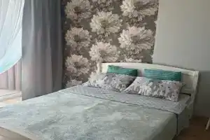 Milaya Studiya u Aeroporta, Ekaterinburg