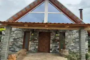 Kamenny Dom Shale Guest house, Alakhadzi