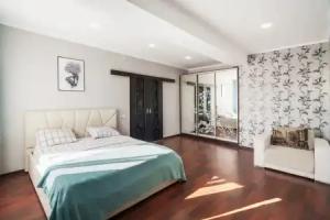 Uyutnaya S Vidom Na Gory Na Prospekte Pobedy 36 Flat, Simferopol