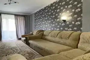 Posutochno Flat, Gulripshi