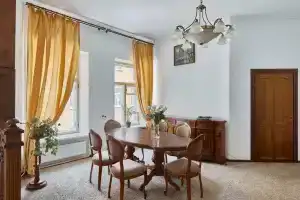 Na Isaakievskoy Ploschadi Flat, St. Petersburg
