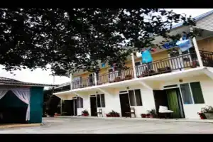 Y Norika I Sysanns Guest House, Alakhadzi