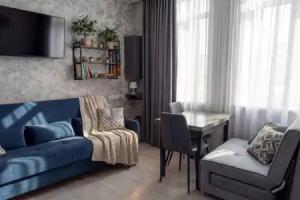 V Okruzhenii Gor V Novom Zhilom Komplekse Flat, Lazarevskoye