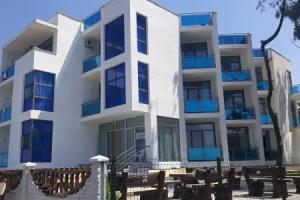 Marinus Resort
