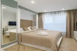 Milk Chocolate U Metro Filatov Lug Apartments, Kartmazovo