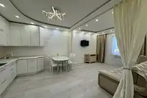 S Vidom Na Zeleny Lug Apartments, Yakutsk