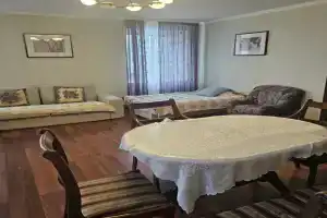 Trekhkomnatnaya Vozle Plyazha Flat, Sestroretsk