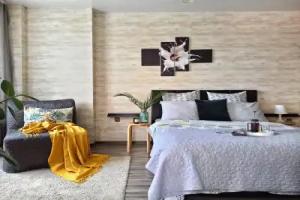 Rise And Shine 33 Mikrorayon Apartments, Angarsk