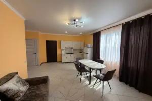 Apartments Gostevoy Dom "mimoza", Ldzaa