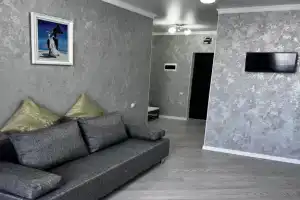 Ryadom S Aeroportom Flat, Krasnyy Pakhar'