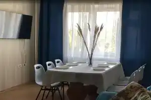 Prostornaya Tryokhkomnatnaya S Izolirovannymi Spalnyami Flat, Moscow