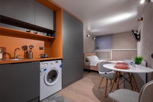 Smolnyij 7 Apartments