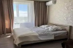 S Vidom Na Gorod Flat, Taganrog