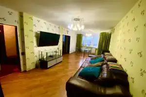 Roskoshnaya S Lichnoy Saunoy Flat, Moscow