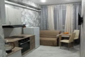 Chistaya Svetlaya U Morya I Gornoy Reki Flat, Lazarevskoye