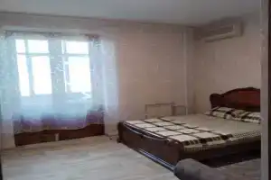 3 Komnatnaya Kvartira Na Allee Geroyev 2 Apartments, Volgograd