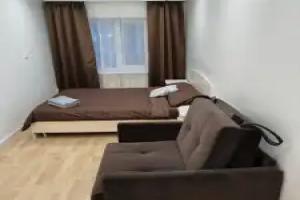 Trekhkomnatnaya Kvartira Marokko  Komfort Klassa V Tsentre Goroda Flat, Nizhniy Tagil
