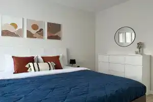 EVRO Dvuhkomnatnyie Metro Parnas Apartments