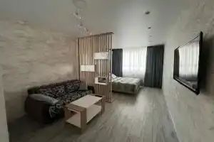 Ryadom S Istoricheskim Tsentrom Goroda I Naberezhnoy Reki Volga Flat, Samara