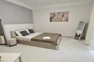 Dvukhmestnye Apartamenty S Dopolnitelnoy Krovatyyu Apartments, Yalta