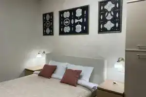 u Kremlia v Serdtse Rublenogo Goroda s Parkingom vo Dvore Apartments, Yaroslavl