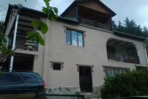 Semejnyij Dom Apartments, Dilijan