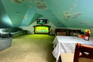 3kh Komnatnye S 2mya Sanuzlami I 2mya Spalnyami Flat, Feodosiya