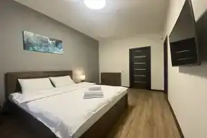 2-komnatnye HomeApart Zakharova, 24 Apartments