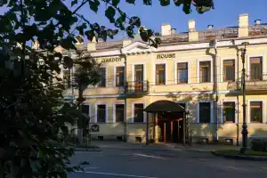 Golden Hotel, Gatchina
