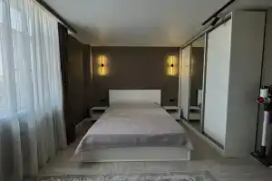 S lodzhiey Flat, Makhachkala