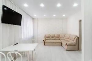 Novaya Dvukhkomnatnaya V Tsentre Flat, Omsk