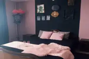 Cherno Rozovaya Studiya Flat, Kopeisk