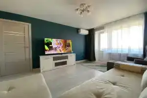 Shikarnaya Dvukhkomnatnaya Lyuks V Samom Serdtse Tuly Flat, Tula