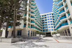 Sunny Vacation Green Apartaments, Yalta