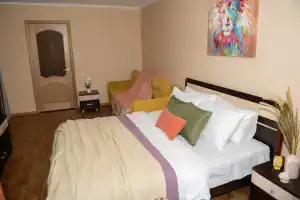 Na Ul. Artsybushevskoy, 3 Flat, Samara