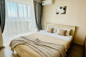 Nochevali Flat, Artem