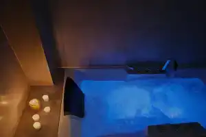 Apartamenty S Dzhakuzi I Vidom Na Zakat Flat, Tula