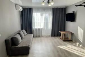 S Vidom Na Sopku S Televyshkoy Na Sutki Flat, Birobidzhan