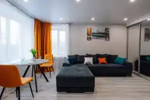 Tolstoy Krasnoarmeyskiy 8 Flat, Tula